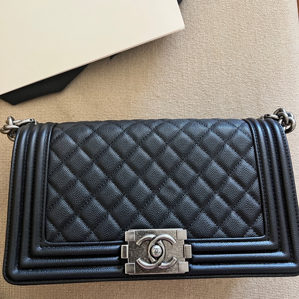 CHANEL Caviar Quilted Medium Boy Flap Black